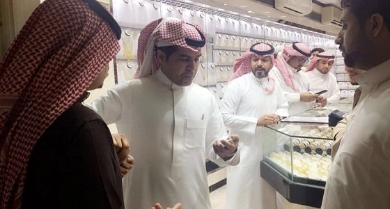 بالصور.. " العمل بالرياض " تضبط 34 مخالفة وإنذار 31 منشأة