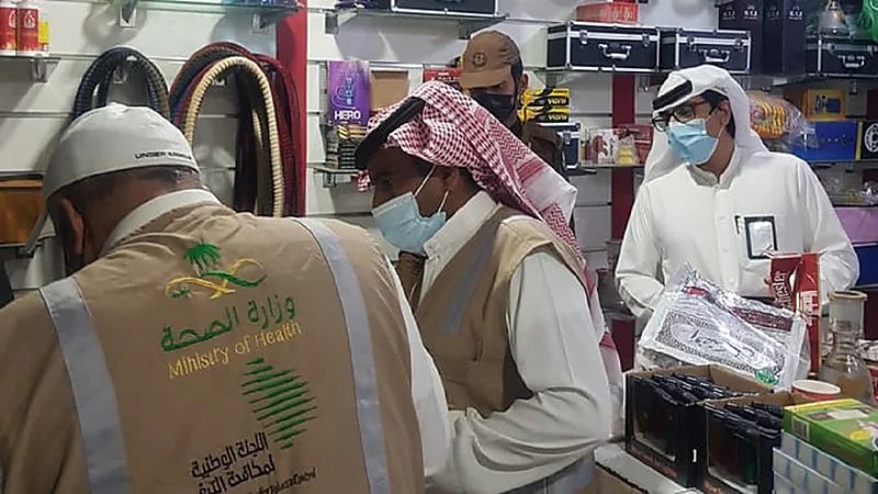 "مكافحة التبغ" ترصد 18 مخالفة على منشآت تجارية في نجران