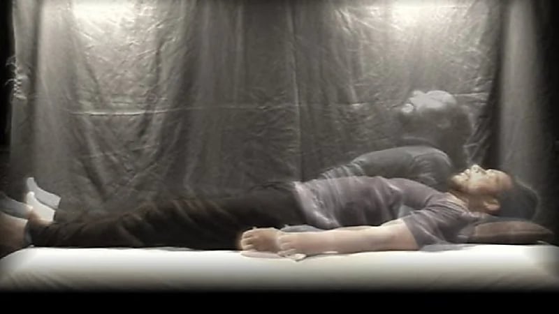 طبيب مخضرم يكشف أسرار عجيبه لـ "تجربة الاقتراب من الموت"