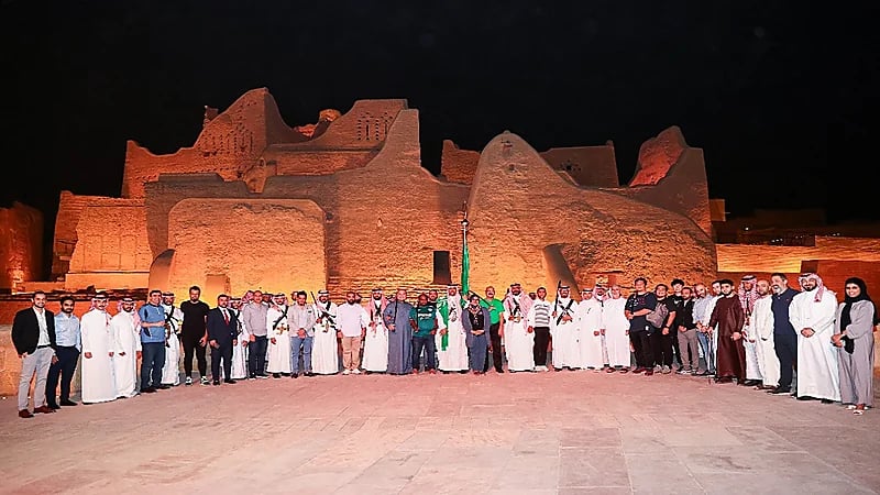 الوفود المشاركة بدوري أبطال آسيا تتجول في المملكة