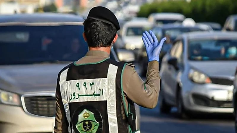 "المرور" توضح غرامة عبور الأودية والشعاب أثناء جريانها