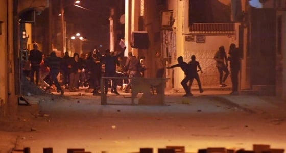 الداخلية التونسية: توقيف 200 شخص وإصابة العشرات في مظاهرات الغلاء