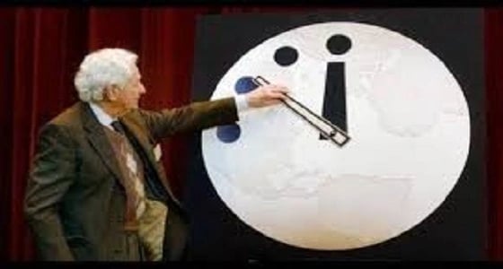 تحريك عقارب ساعة " يوم القيامة " نصف دقيقة للأمام