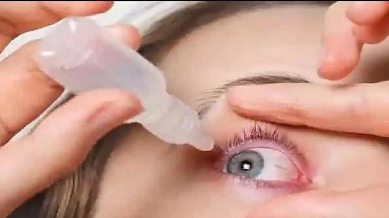 "الغذاء والدواء" تحذر من استخدام قطرة لوميجان لتكثيف وتطويل الرموش