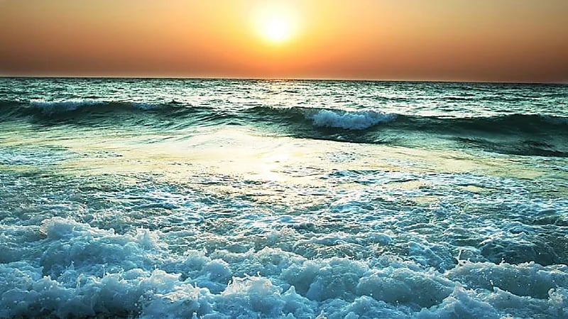 الأرصاد: رياح نشطة وارتفاع الأمواج على محافظة ينبع