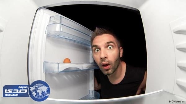 هكذا يمكنك التخلص من رائحة الطعام بالثلاجة