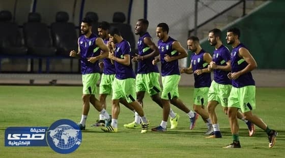 الشباب يقترب من تجديد عقد معاذ
