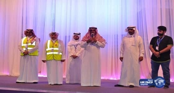 برعاية من بنك البلاد مهرجان أبها للتسوق يستضيف أبناء وأسر الشهداء