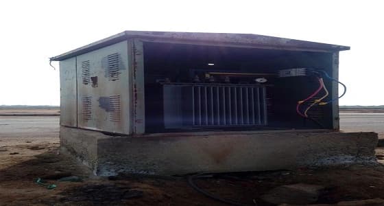 كابينة عداد كهربائي تهدد حياة المارة بالقحمة بعسير