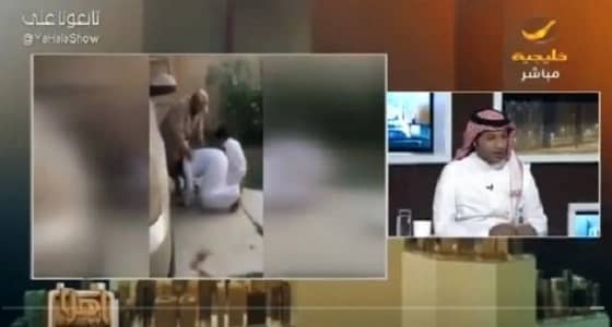 بالفيديو.. طفلان يستقبلان والدهما المرابط بالحد الجنوبي فور عودته بتقبيل أقدامه