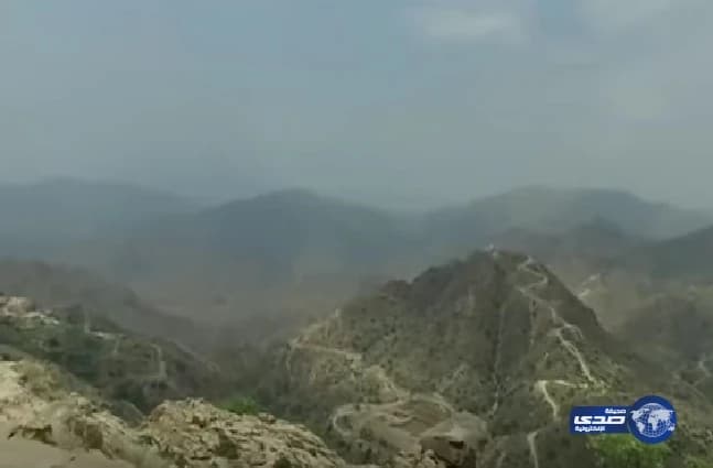بالفيديو.. القوات السعودية تدمر مخابئ للحوثيين على الحدود بطائرات "الأباتشي"