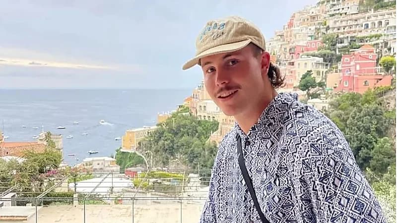 بالصور.. وفاة لاعب كرة قدم شهير في ظروف غامضة