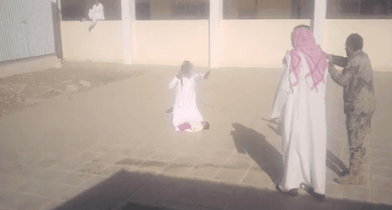 قائد المدرسة يروي تفاصيل إنقاذه لرضيع من الذبح