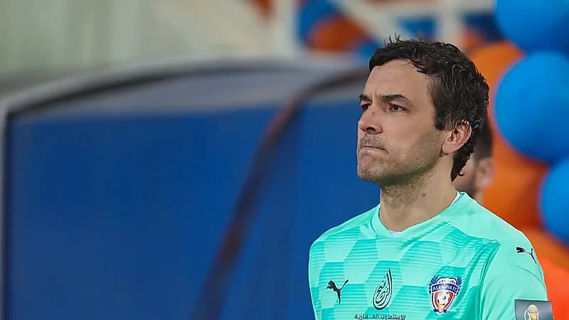 حارس الفيحاء السابق يكشف حقيقة استفزازه لاعبي الهلال .. فيديو