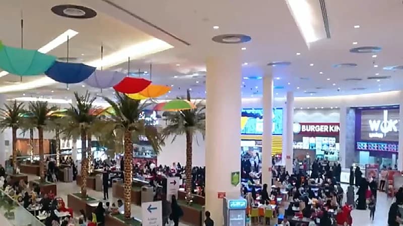 اقتصاديون يحذرون من العروض الوهمية للمتاجر في اليوم الوطني (فيديو)