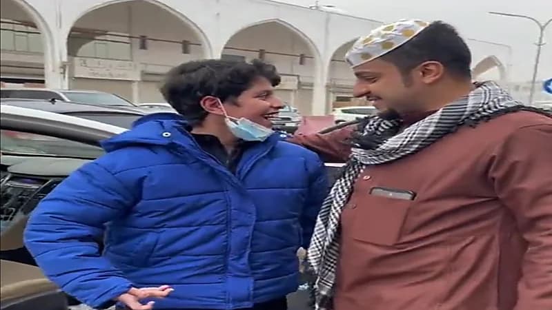 شاهد.. ردة فعل طفل أثناء لقاءه بنجوم شباب البومب