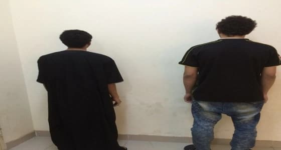 ضبط تشكيل عصابي لسرقة محتويات السيارات بالمدينة المنورة
