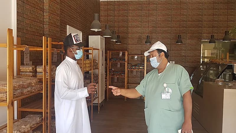بلدية الخفجي تنفذ أكثر من 2000 زيارة على المنشآت الغذائية والمولات