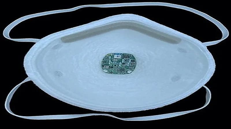 "كمامة" لقياس معدل ضربات القلب والتنفس