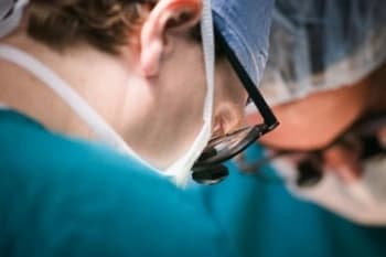 تغريم طبيب "نصف دية" مواطن قضى بمستشفى عفيف بسبب الإهمال