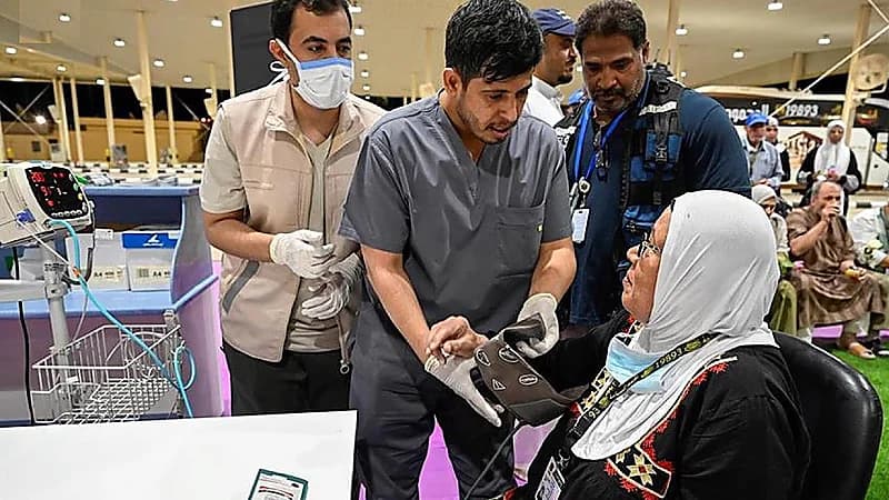 الصحة : أكثر من 10 آلاف حاج تلقوا خدمات صحية بمنفذ حالة عمار بتبوك .. صور