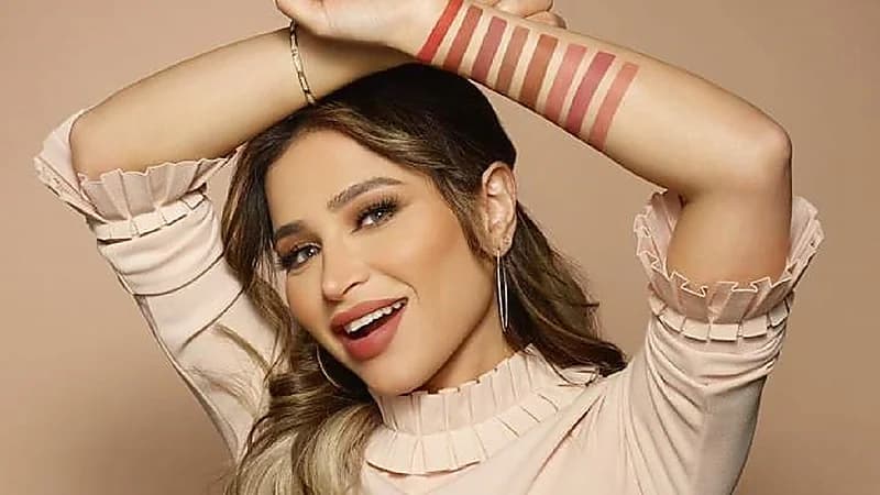 بالفيديو.. نهى نبيل ترد على منتقدي وضعها المانيكير: "ممكن عندي عذر"