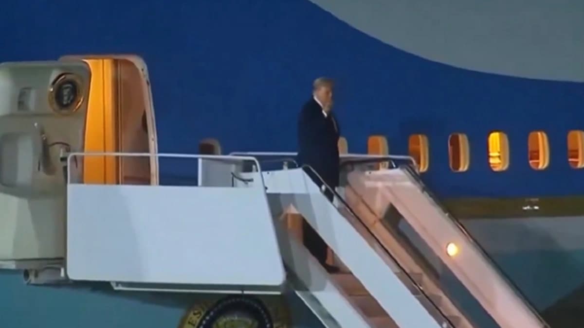 ترامب يغادر مصر بعد توقيع وثيقة تاريخية بشأن غزة .. فيديو