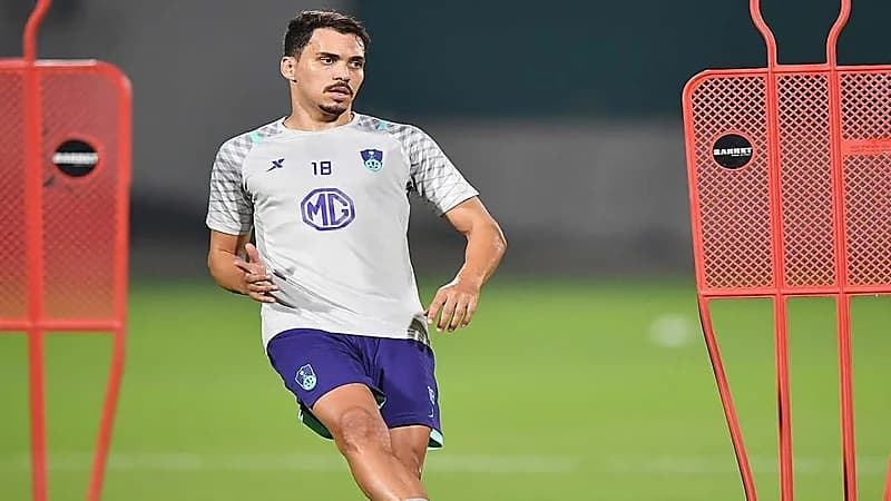 الأهلي يقترب من غلق قضية كارلوس إدواردو