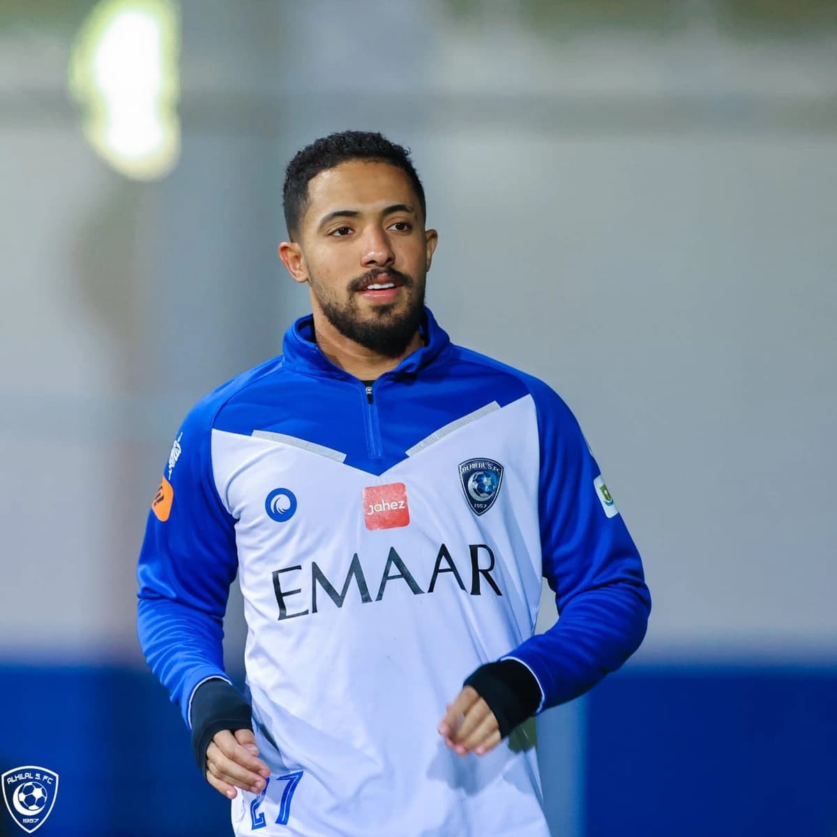 رسالة من " الموارد البشرية " للعاملين في القطاعات العامة والخاصة