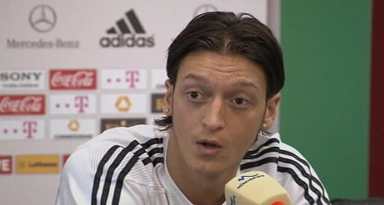 " أوزيل " أفضل لاعب في ألمانيا لعام 2016