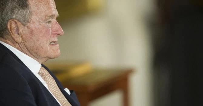 تعرف علي أسباب غياب جورج بوش الأب وجون كيري عن حفل تنصيب ترامب