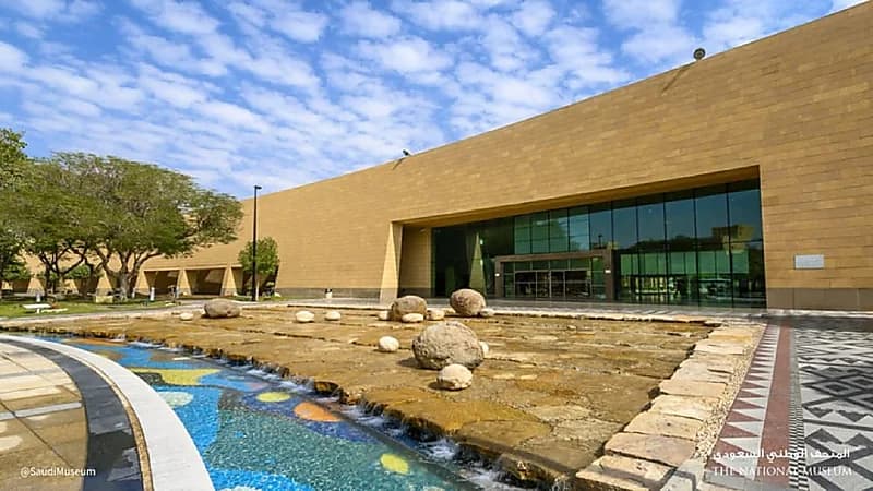 إدارة المتحف الوطني تعلن إغلاقه مؤقتاً نتيجة لنشوب حريق بإحدى القاعات الداخلية