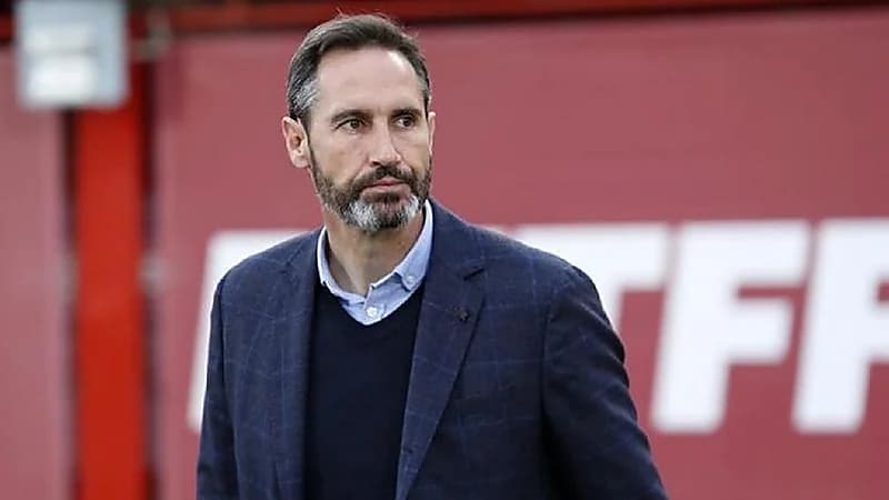 رسمياً. فيسينتي مورينو مدرباً للشباب