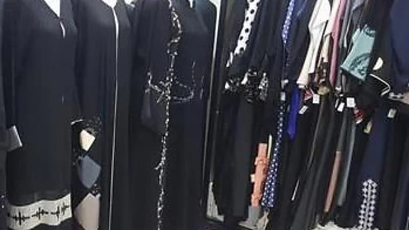 حقيقة مزاعم امرأة ادعت إلزام منشآت لعاملاتها بخلع النقاب بالخبر