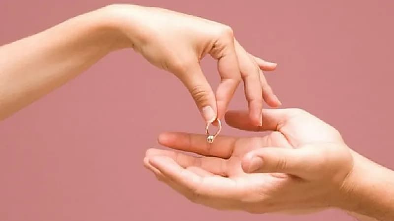 محامي: الخلع يقع بأي لفظ من الزوج يدل على الموافقة