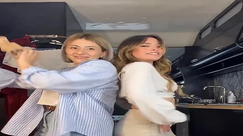 فنانه تركية شهيرة تتعرض لموقف محرج أثناء رقصها في كواليس مسلسل