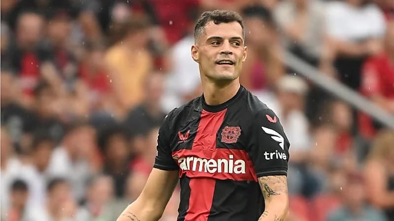 نيوم ينسحب من صفقة ليفركوزن