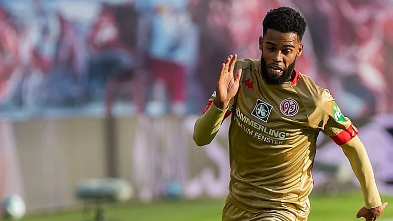 جوست يقترب من الاتفاق