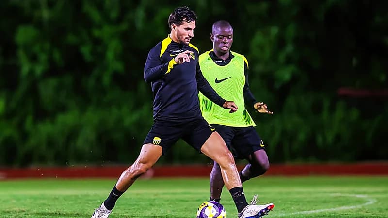 الاتحاد يختتم استعداداته تحت الأمطار قبل مواجهة النصر