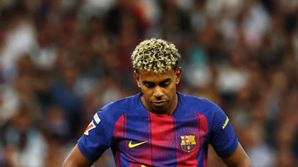 تعليق والد لامين يامال على أزمة الكلاسيكو