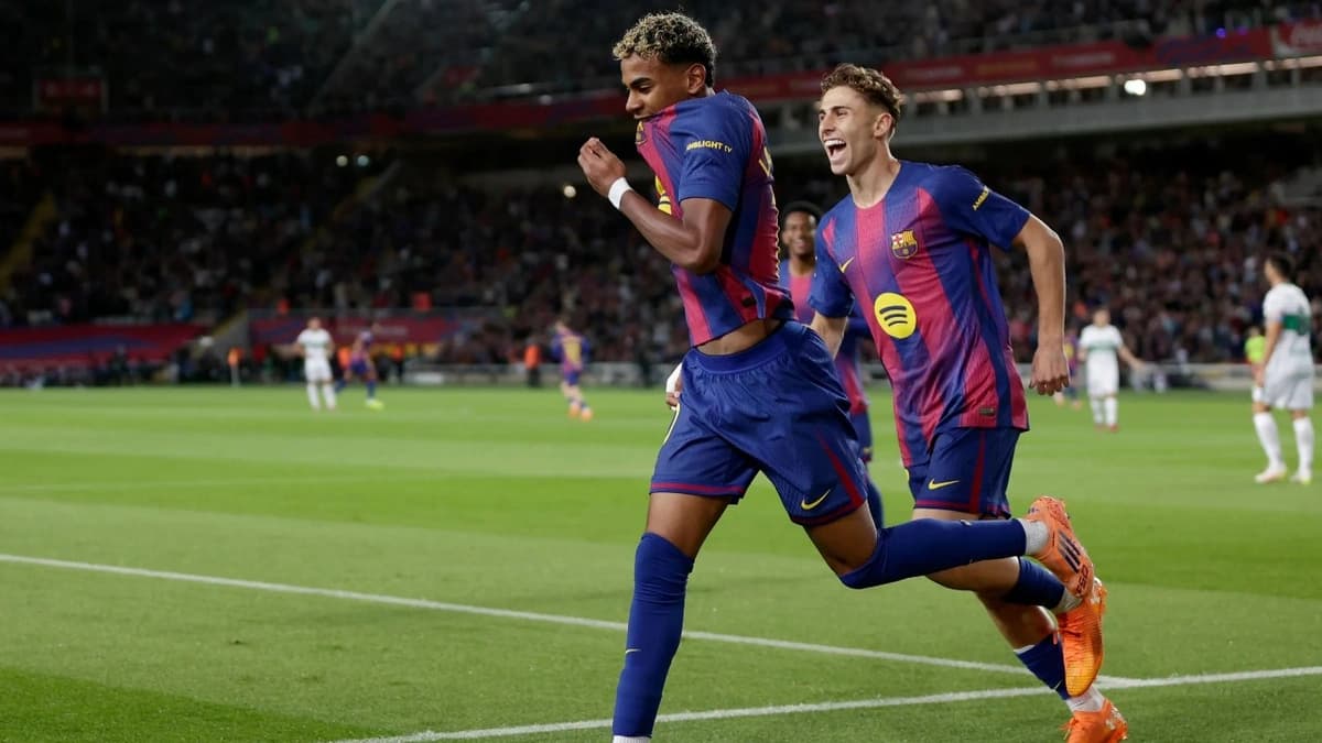 برشلونة يهزم إلتشي بتلاثية