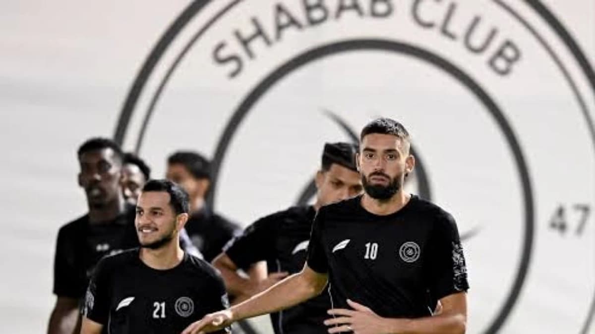 الشباب ضمن الأندية الممنوعة من التسجيل من الفيفا بسبب قضايا مالية