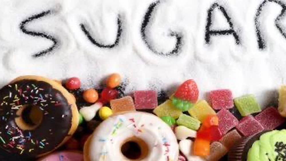 استشاري : الكمية الآمنة من السكر للرجال 25 غرام وللنساء 20 غرام .. فيديو