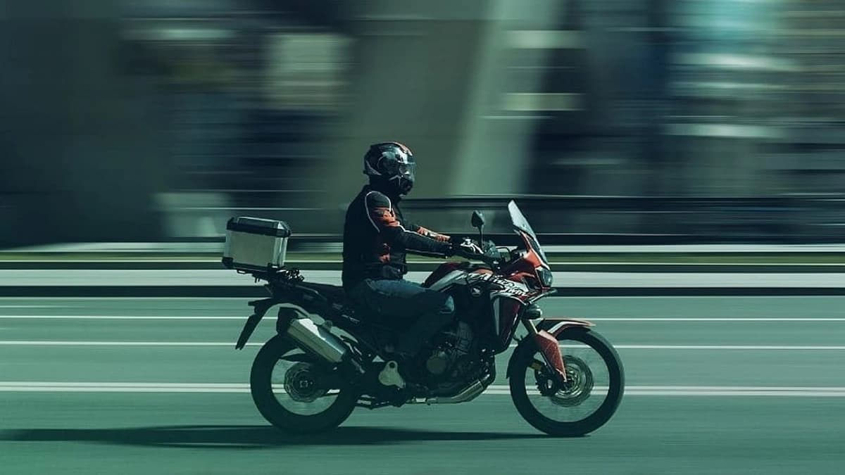 المرور يضبط أكثر من 6 آلاف دراجة آلية مخالفة بعدة مناطق .. صورة