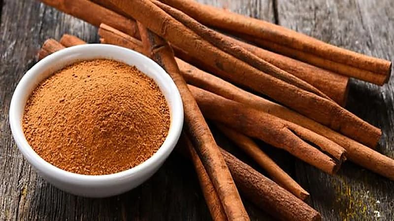 فهد الخضيري يوضح الفرق بين أنواع "القرفة"