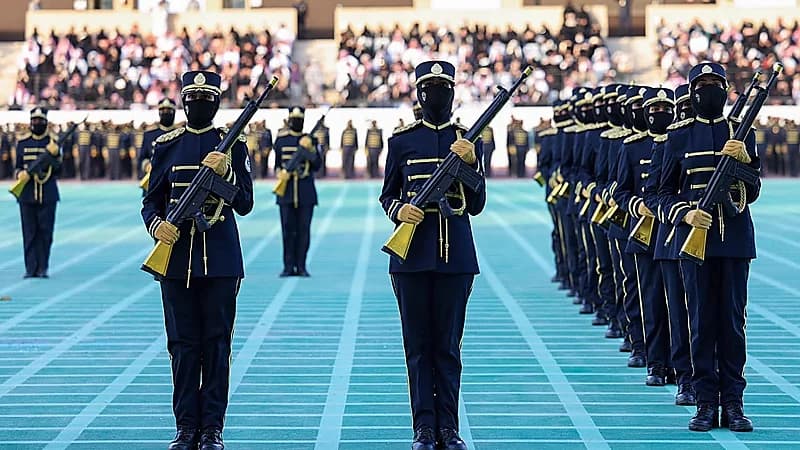 تخريج دورة الفرد الأساسي الـ 5 للنساء بكلية الملك فهد الأمنية .. فيديو