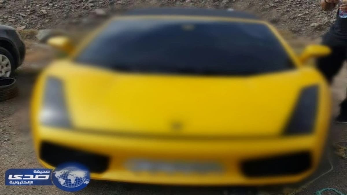 قائد مركبة خليجية يهدد المارة اثر قيادته المتهورة بإحدى طرق المدينة المنورة