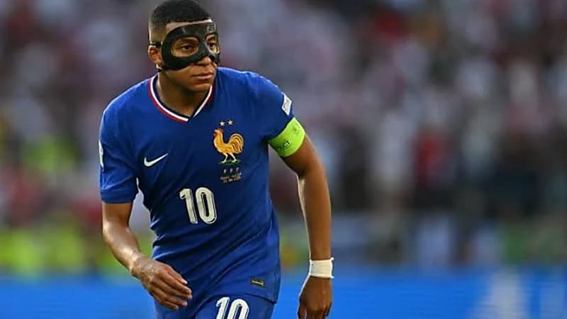 مبابي ممنوع من خلع القناع عقب التأهل إلى ربع نهائي اليورو