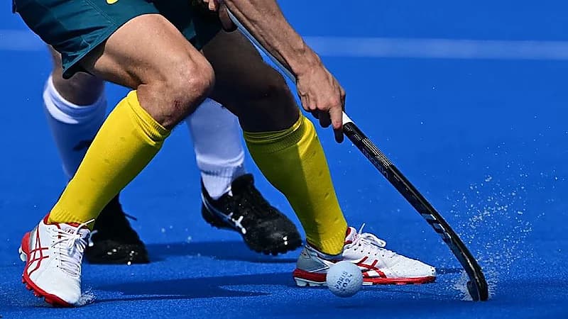 إطلاق سراح لاعب هوكي أسترالي بعد اعتقاله لشرائه الكوكايين .. فيديو